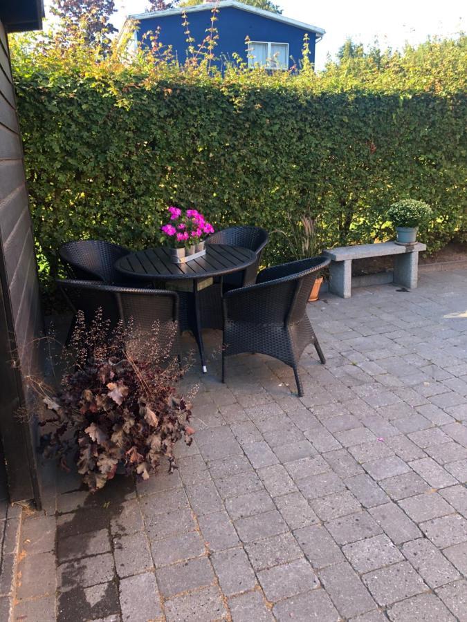 Nyistandsat Hojloftet Kaelderlejlighed Pa 70 M2 I Viborg Centrum, Med Plads Til 4 Personer Exterior photo